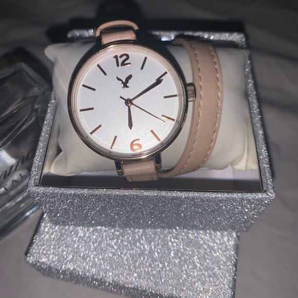 AE Rose Gold Wrap Around Watch 🌸 - Picture 2 of 3